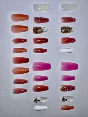 Look Beautiful 28pc press on nails fits medium and large